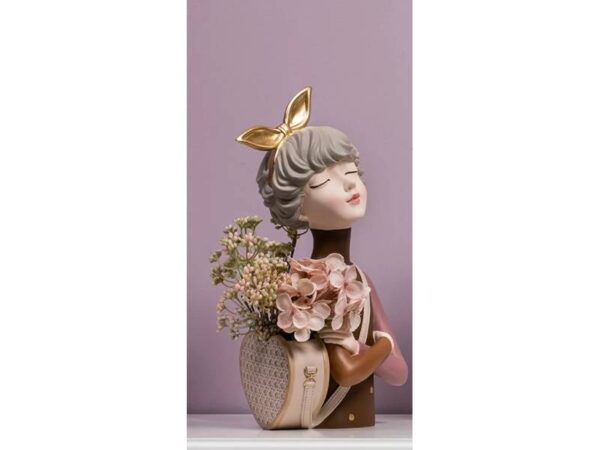 girl with bag 6